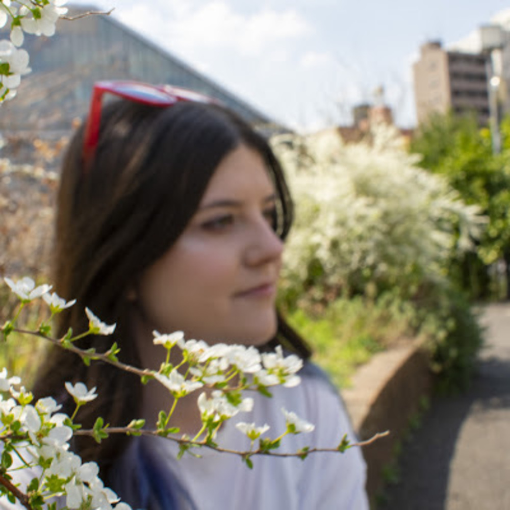 Meet your Posher, Sabrina